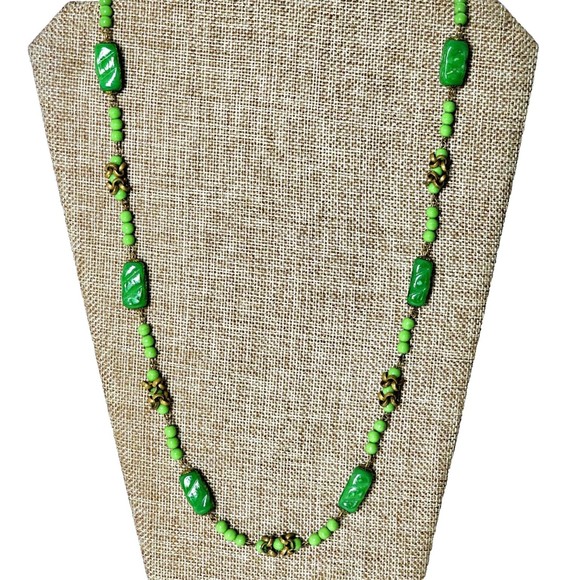 Art Deco Jadeite Beaded Necklace 36" Gold Tone VTG VGC! - Picture 4 of 10